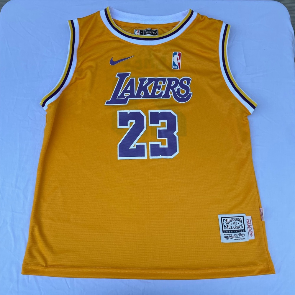 Men’s Nike Los Angeles Lakers Jersey Yellow Size XL
